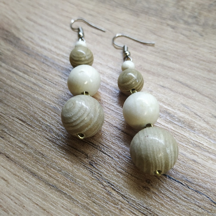 Серьги 4 шара, дерево, цвет молочный, бежевый, 13x40 мм 318004