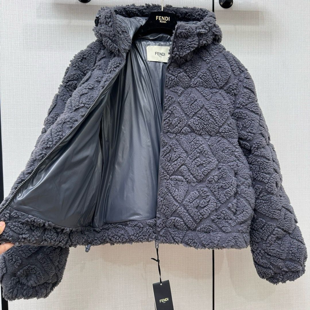 Пуховик Fendi
