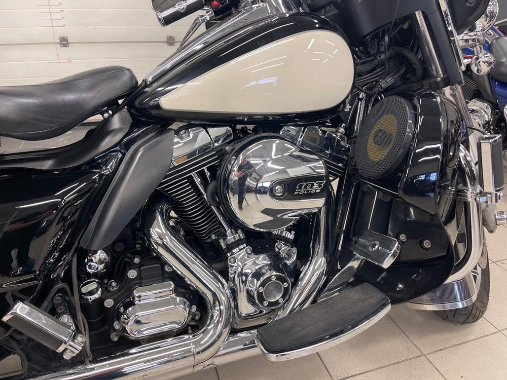 Ultra Limited / Electra Glide Police Special Harley-Davidson (2016)