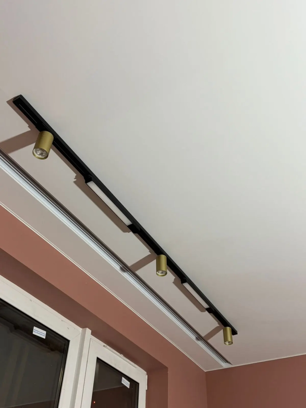 Трековый свет