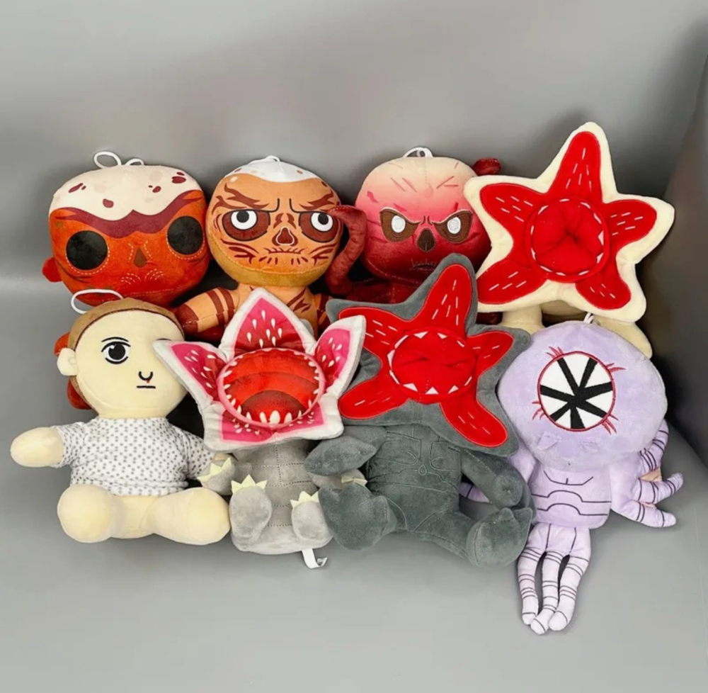 Мягкие игрушки «Очень странные дела» оптом