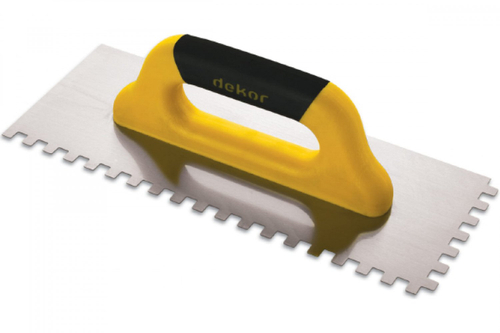 Гладилка зубчатая 8х8 500 мм с закрытой пластиковой ручкой Dekor 234