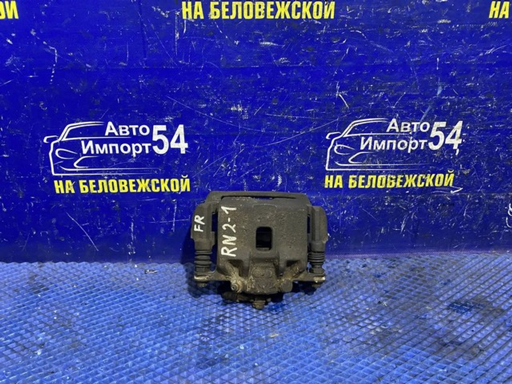 Суппорт тормозной передний правый Honda STREAM 2001
