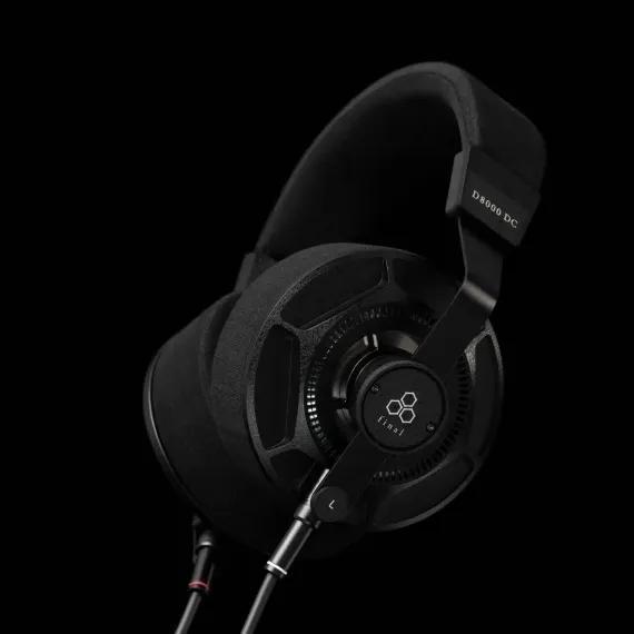 Final Audio D8000 DC Black