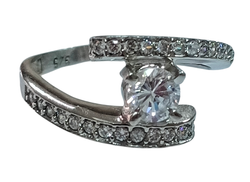 Ювелирное кольцо из серебра от бренда "Эстерелла"