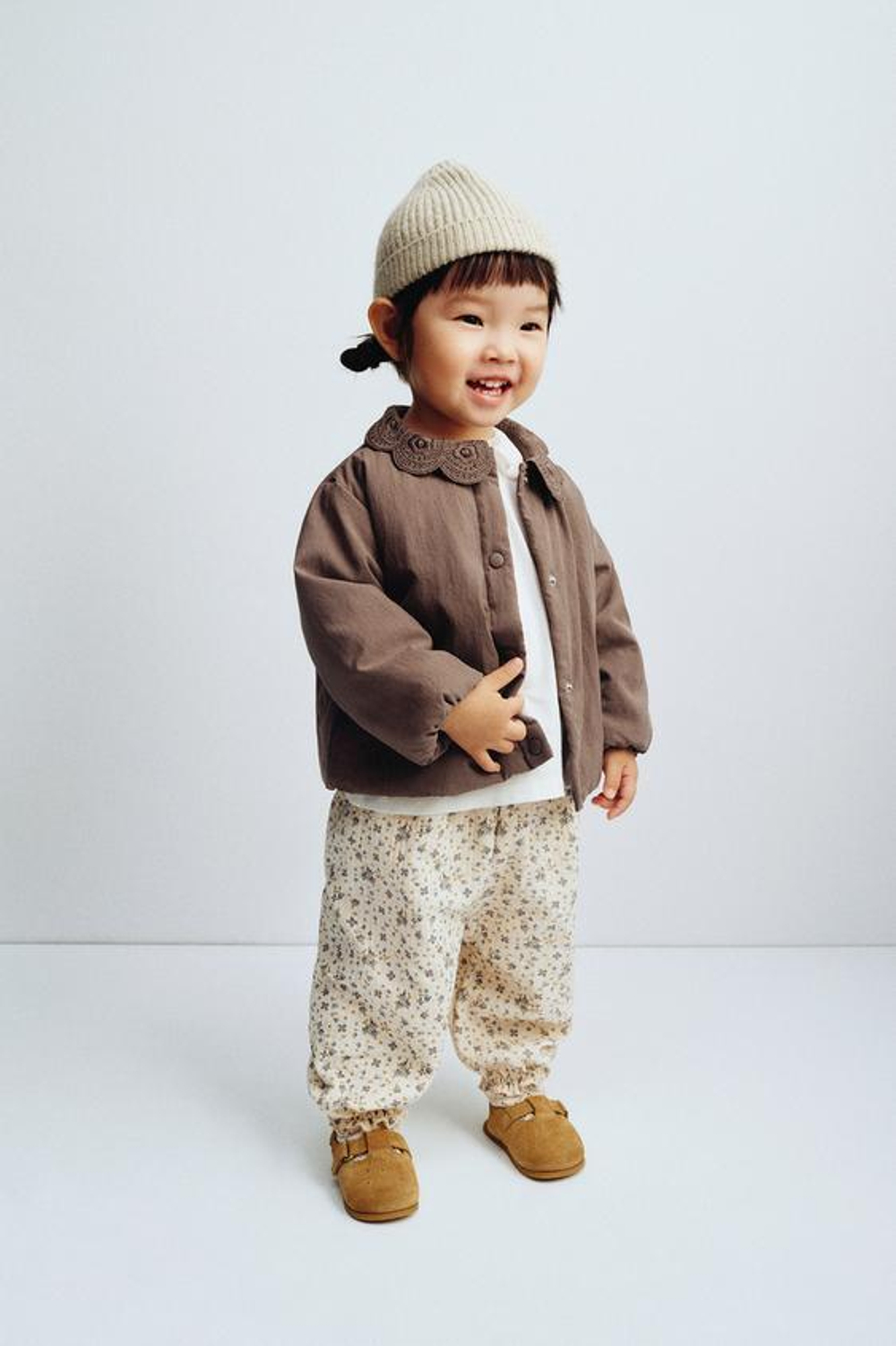 ZARA СТЕГАНАЯ КУРТКА С ВОРОТНИКОМ ИЗ КРУЖЕВА КРОШЕ, ФИОЛЕТОВЫЙ