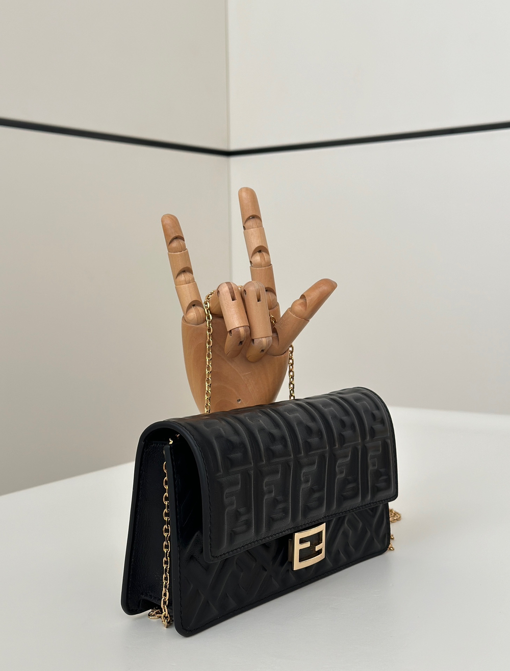 Fendi Wallet On Chain Baguette 21 cm