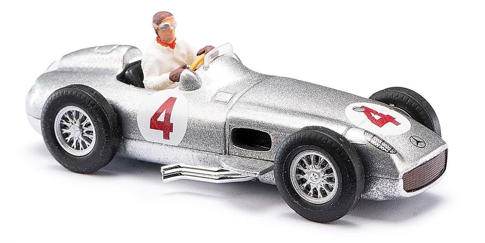 Автомобиль MB Silberpfeil mit Fahrer J. M. Fangio (H0)