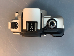 Canon EOS IX 7