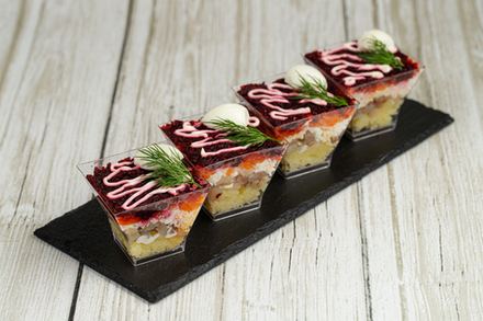 Салат Сельдь под шубой в пагоде 116гр.