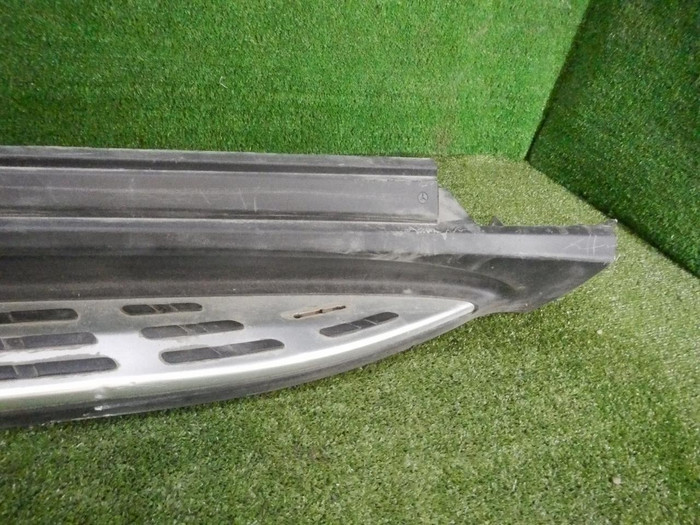 Накладка порога правая Mercedes GLE V167 (2018-н.в.)