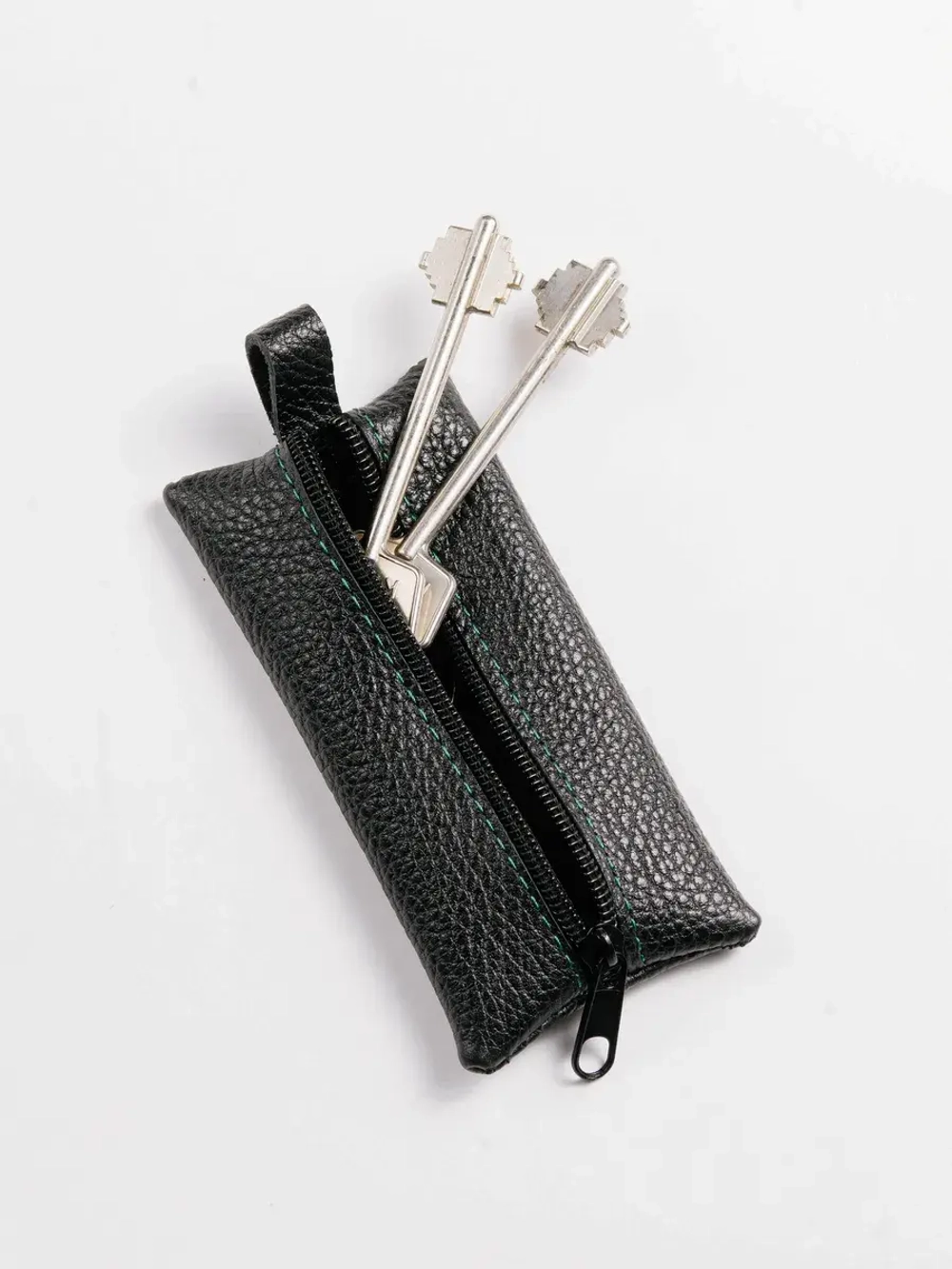 Ключница карманная кожаная