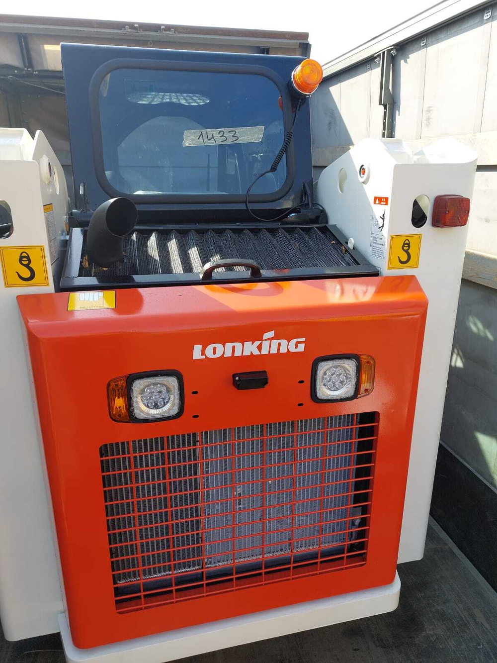 Мини-погрузчик LONKING CDM 307