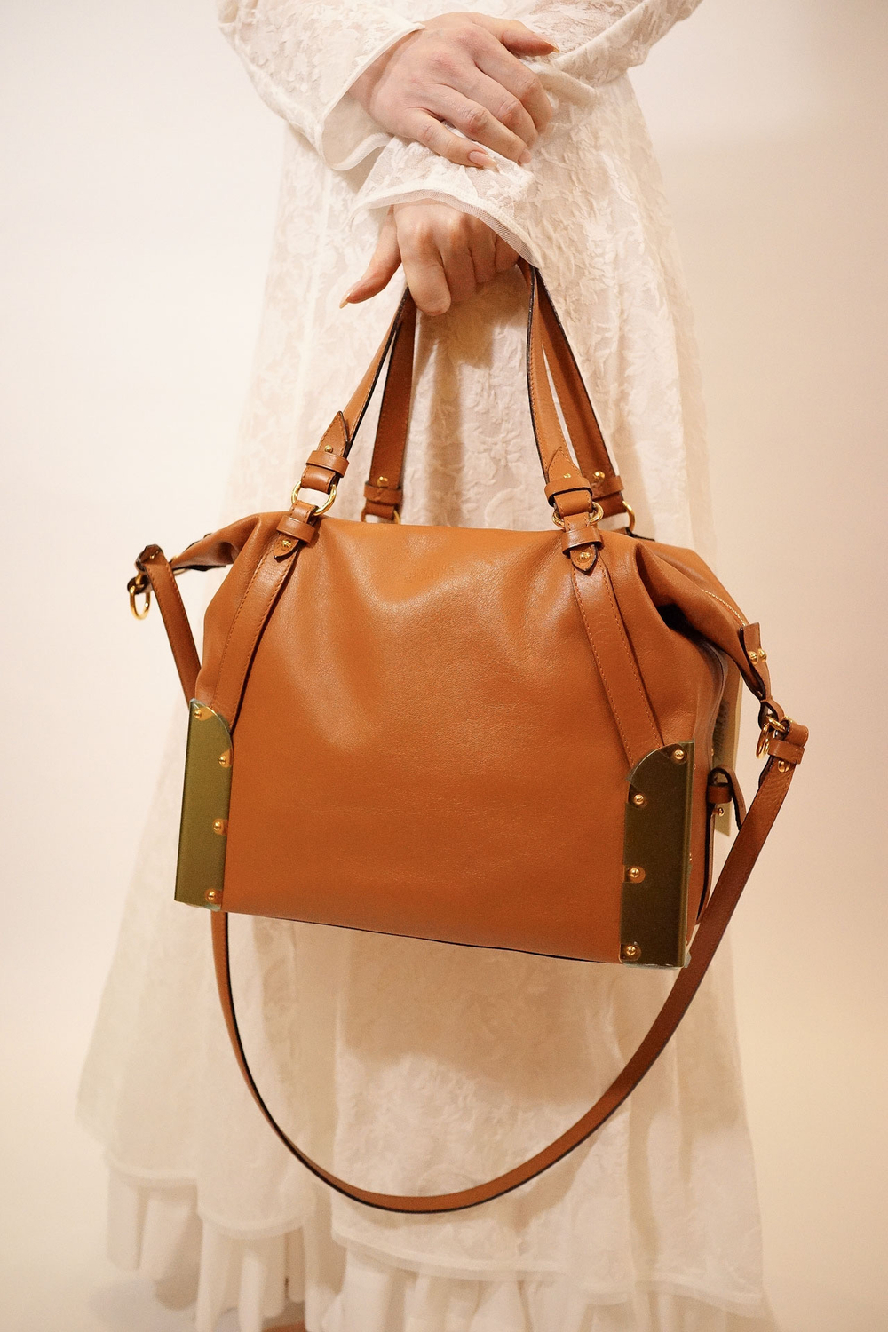 FD752141-EFA0-49B5-BBFC-E17BA9976C04