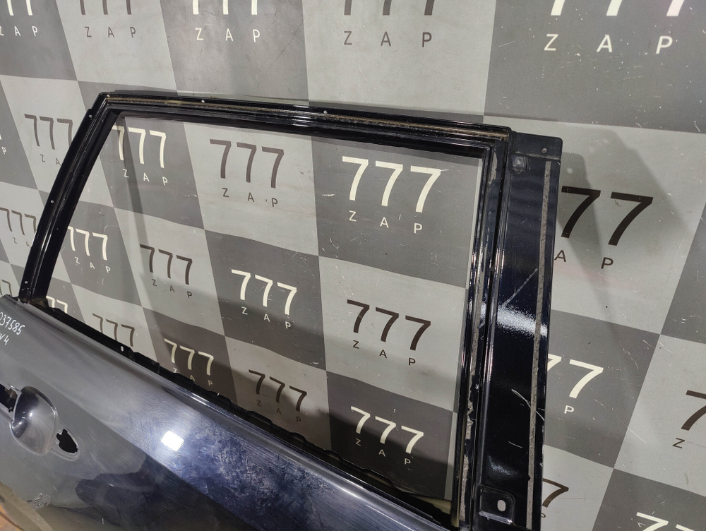 Дверь задняя правая с дефектом RAV4 (XA50) 18-нв Б/У Оригинал 670030R151