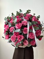 Цветочная корзина из роз Кантри и эвкалипта размер XL