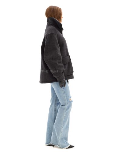 Графитовая куртка с накладными карманами