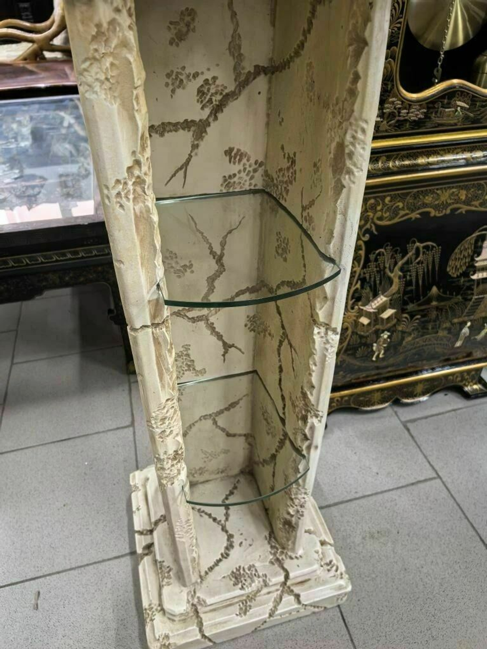 Старинная колонна подставка