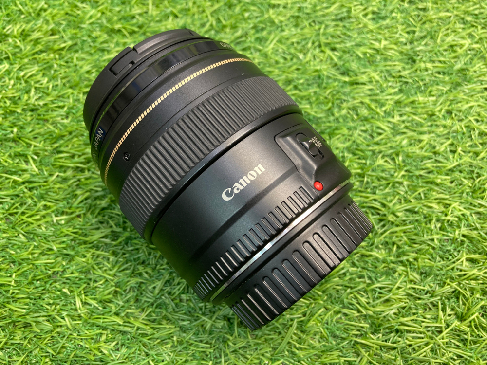 Canon EF 100mm 2 USM