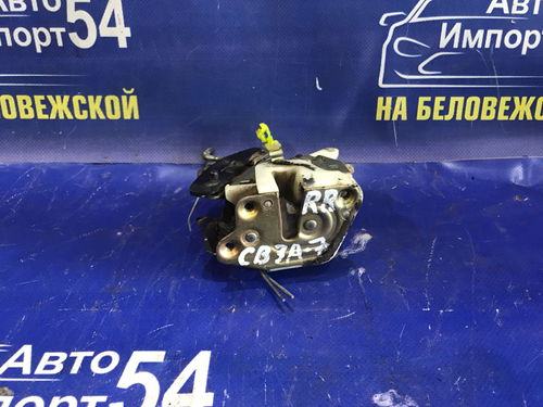 Замок двери задней правой MITSUBISHI MIRAGE 1992