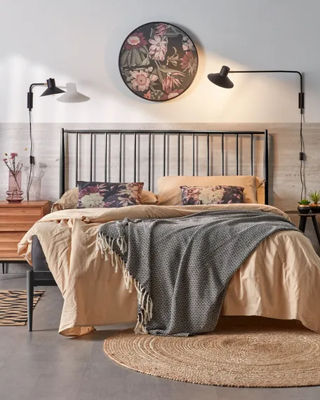 Настенный светильник Plass черный большой