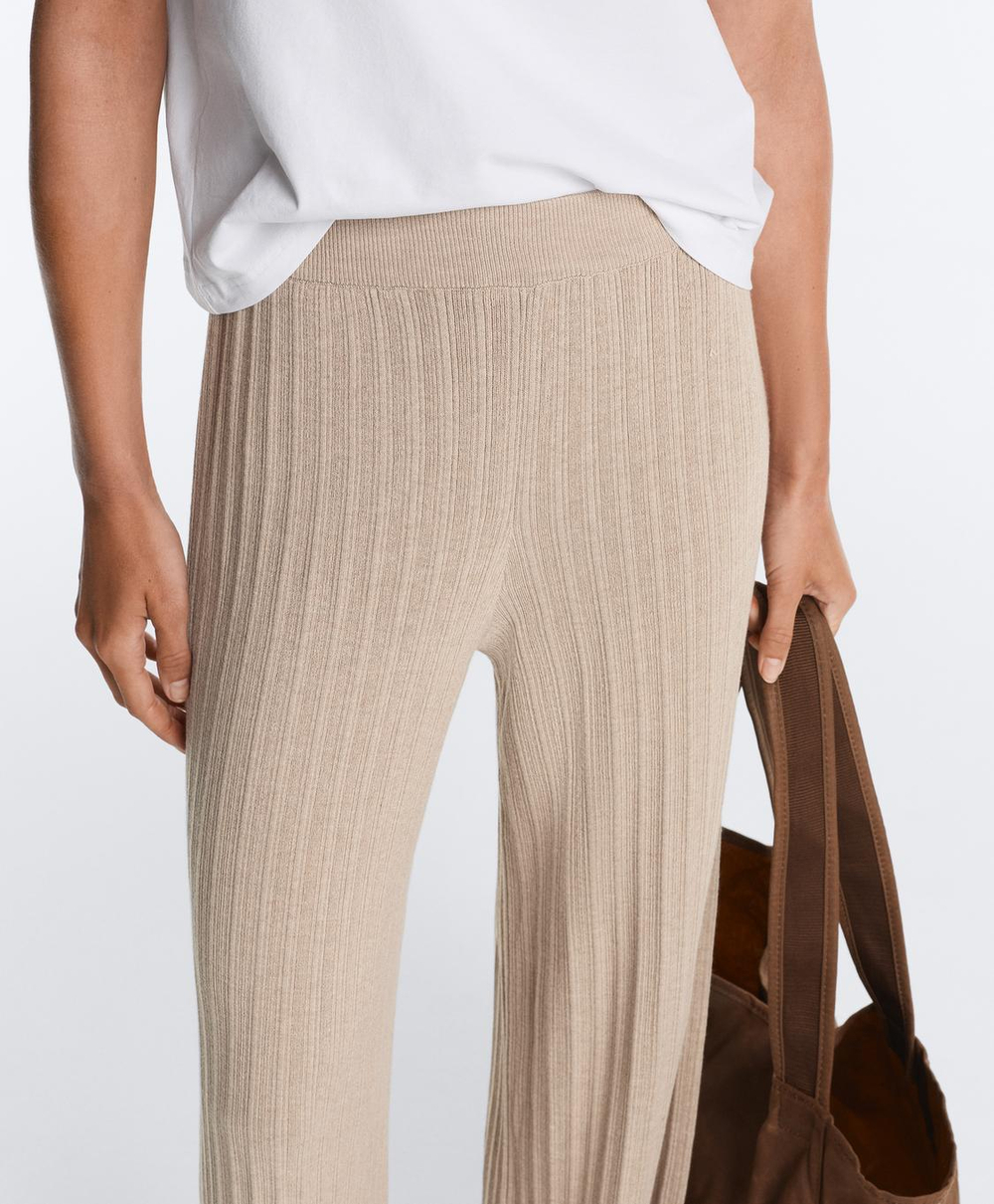 OYSHO Прямые брюки из ребристого трикотажа, песочный