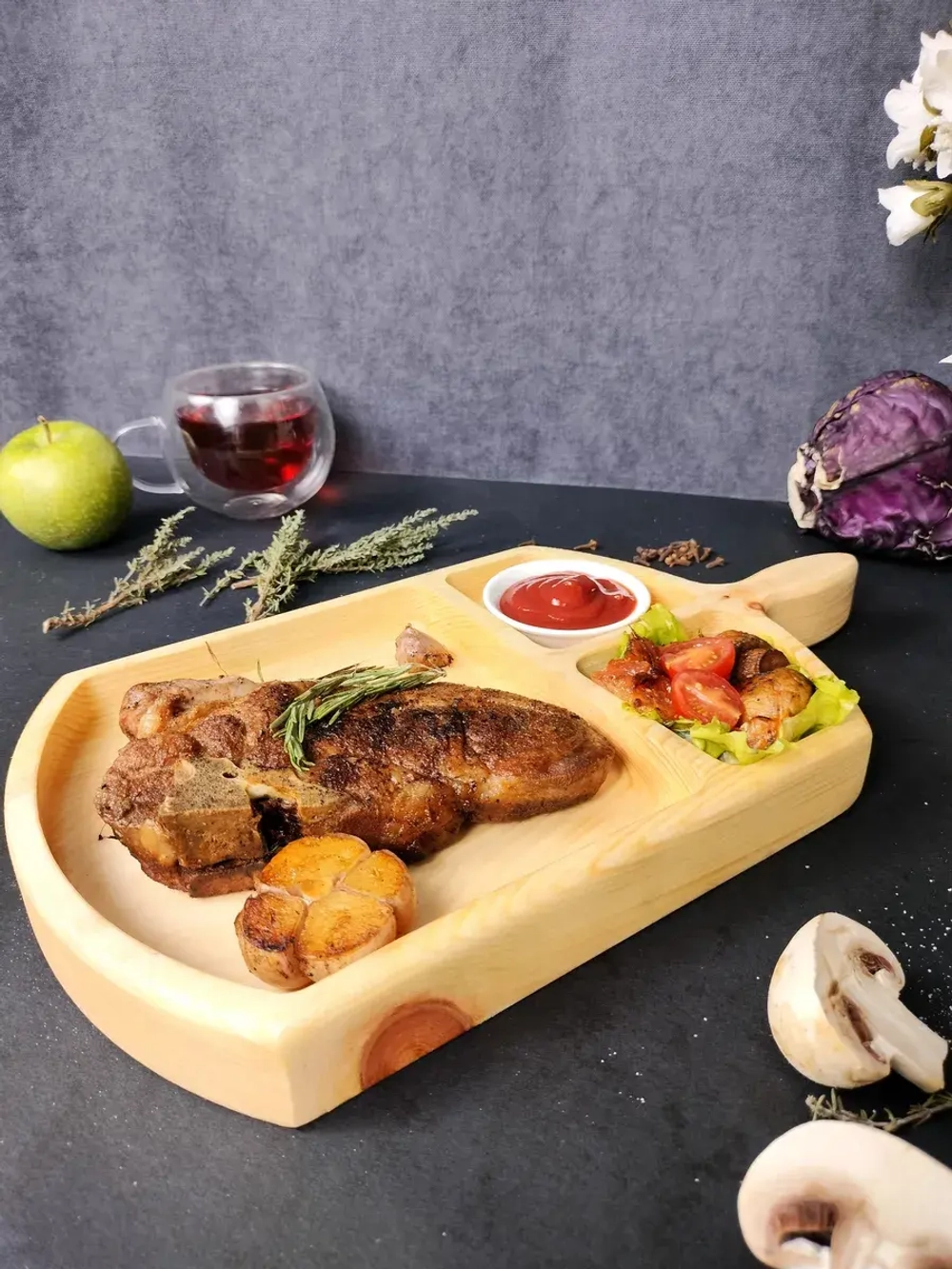 Деревянная менажница из кедра для подачи, сервировки