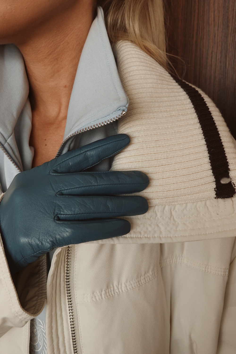 Куртка демисезонная с воротником из трикотажа