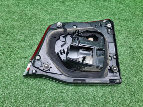 Фонарь левый внутренний Land Cruiser 200 (15-21)