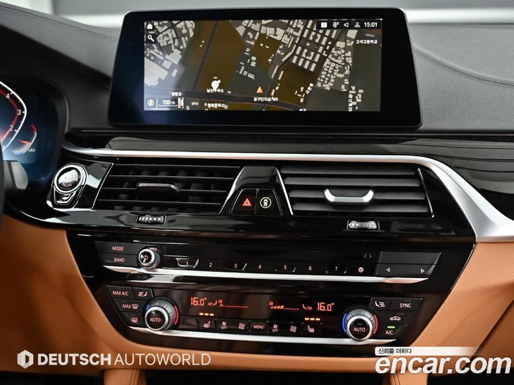 BMW 5 Series (G30) 520i Luxury (11.2019)