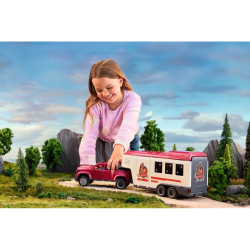 Schleich Horse Club - Грузовик с прицепом для лошадей на берегу озера 42705
