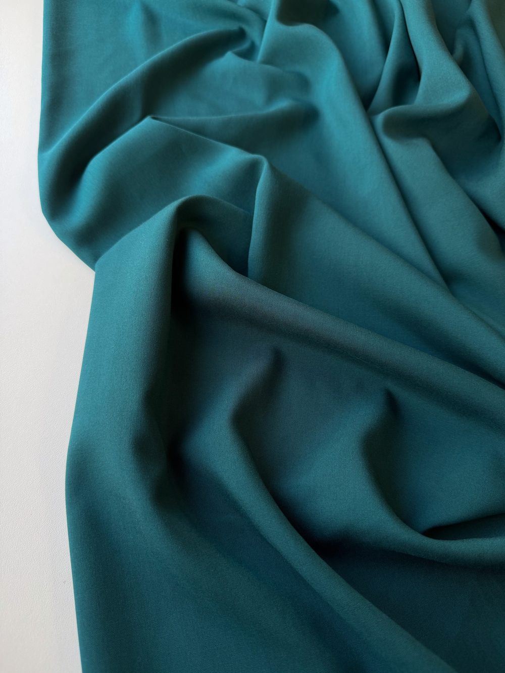 Вискоза (штапель) Изумрудная бирюза