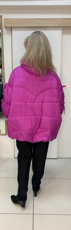 Модная cтеганная куртка-пуховик с красивыми рукавами