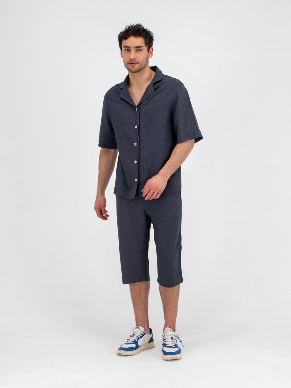 Костюм льняной с шортами. Графит