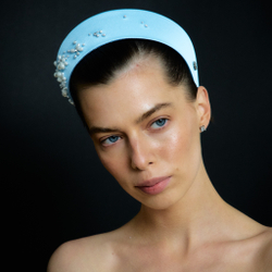 Кокошник голубой с жемчужными цветами