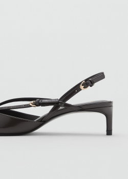 Туфли на каблуке-рюмочке с ремешками