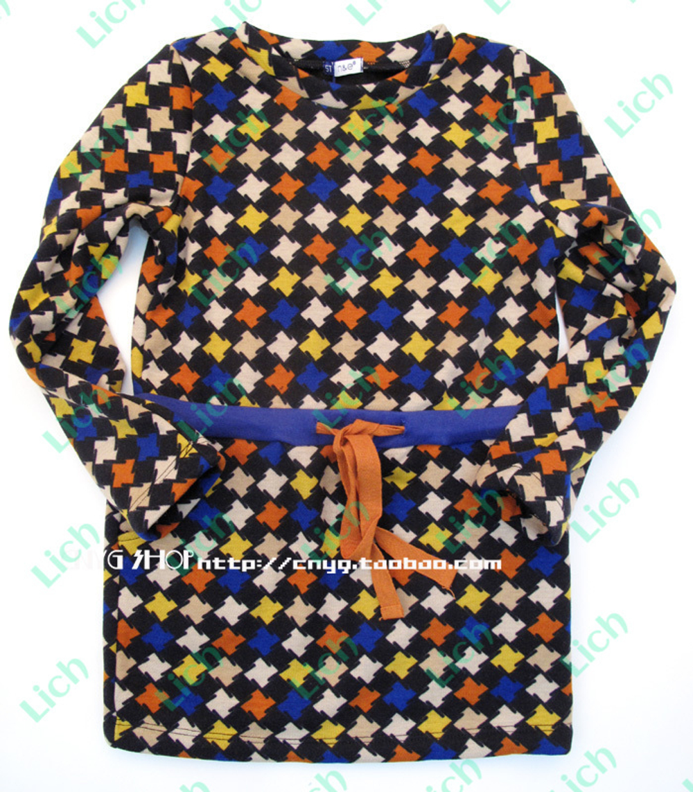 Платье с ярким геометрическим принтом на кулиске с карманами