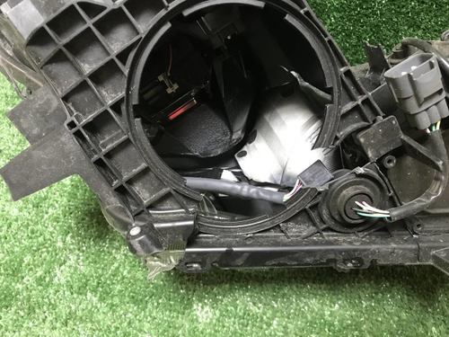 Битая Фара левая Toyota Rav 4 CA40 (2015-2019) LED