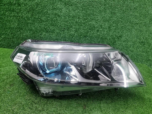 Фара правая Suzuki Vitara 2 (2014-2024) LED