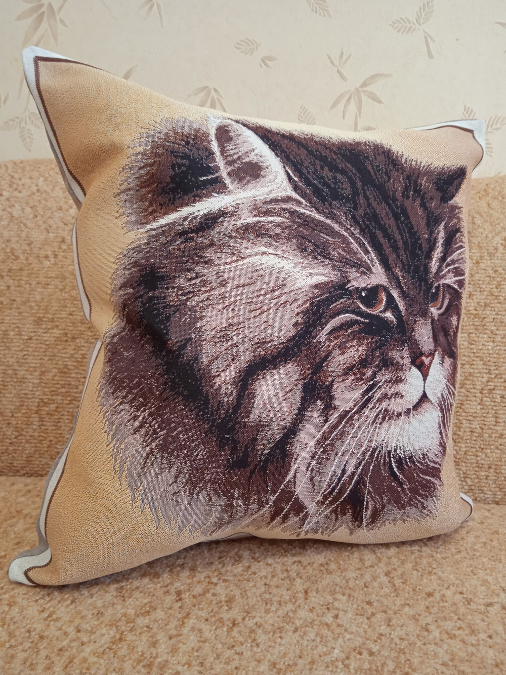 Декоративный гобеленовый чехол для интерьерной подушки Серый кот 47х47