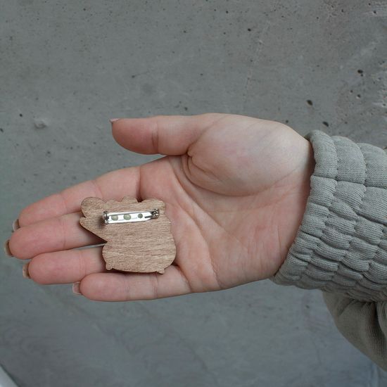 Значок деревянный (брошь)  Cat. Fire Pin