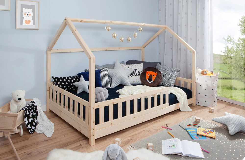 Кровать-домик Чайн 140х200 Чайн из сосны, с бортиками и основанием, в натуральной отделке