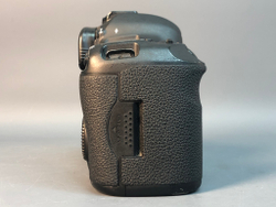 Canon EOS 5D Mark III, 242844 кадров пробега