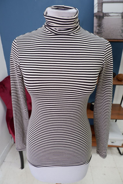 Водолазка Uniqlo в полоску 42 размер