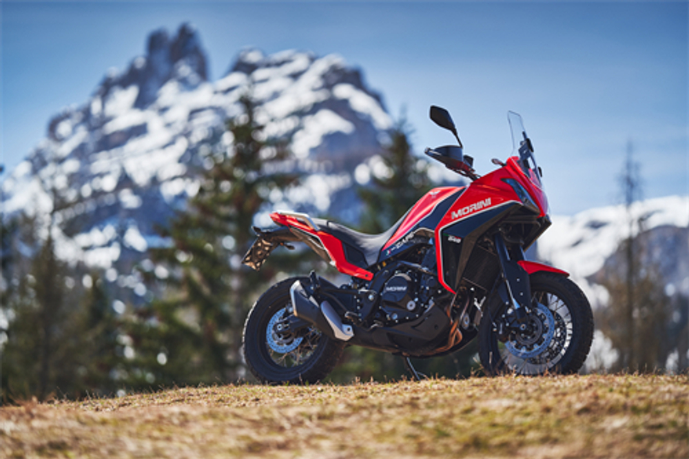 Мотоцикл Moto Morini X-CAPE 650 X красный