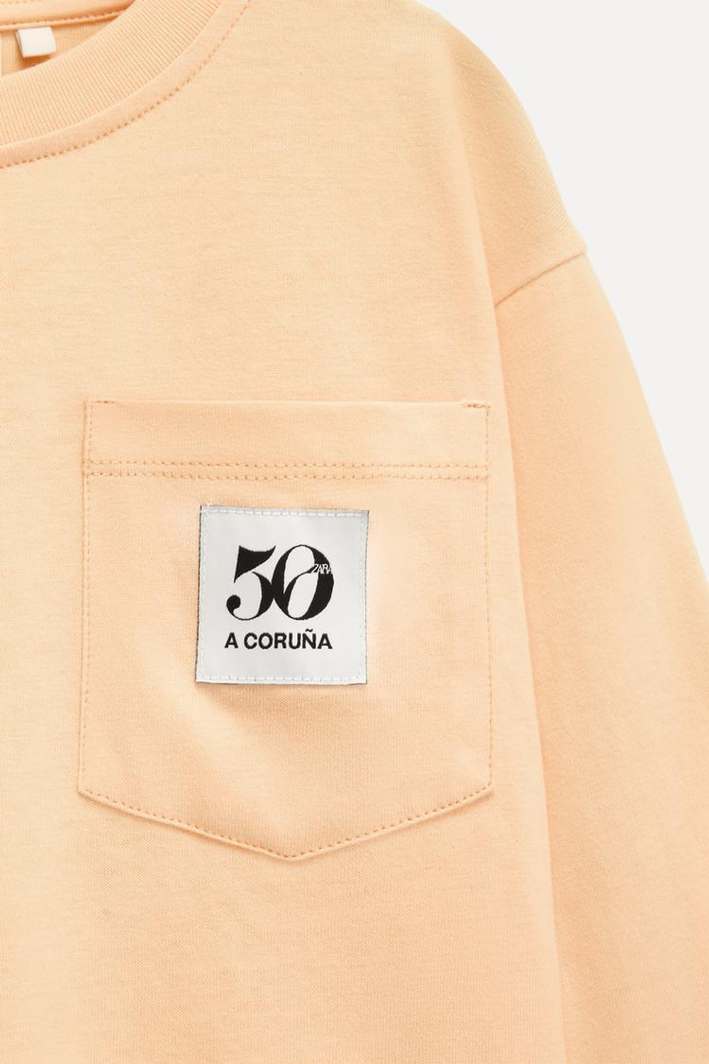 ZARA ФУТБОЛКА С КАРМАНОМ И НАШИВКОЙ 50TH ANNIVERSARY, МАНДАРИНОВЫЙ