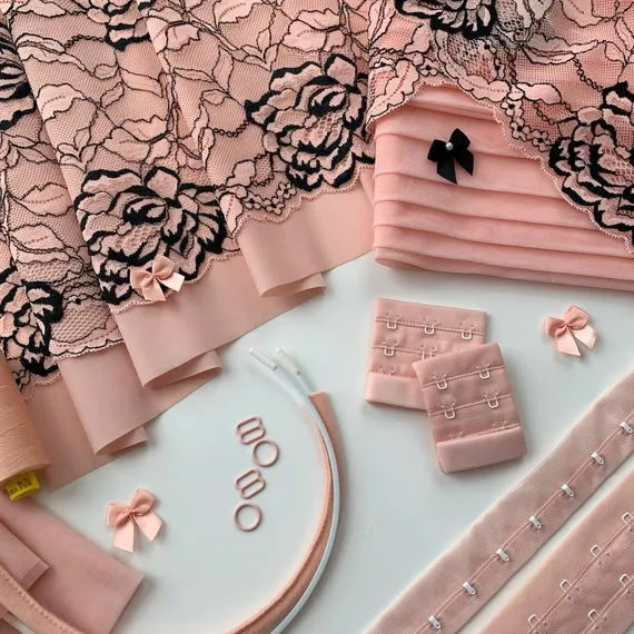 Кружево эластичное персик/черное 20 см, Китай