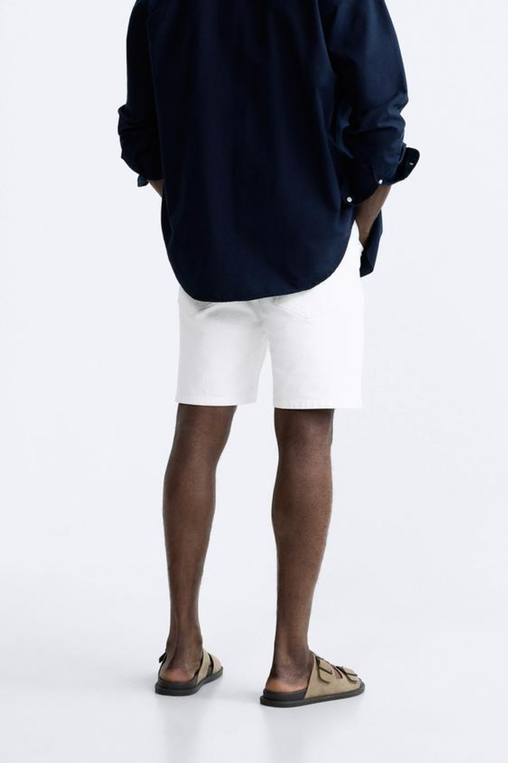 ZARA ЦВЕТНЫЕ ДЖИНСОВЫЕ ШОРТЫ, БЕЛЫЙ