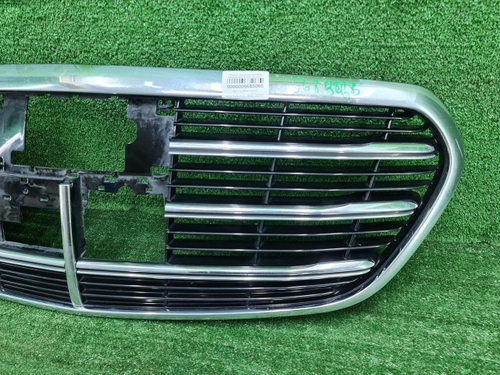 Решетка радиатора Mercedes S W223 (2020-н.в.)