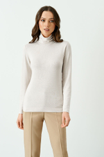 22708 Джемпер женский (молочный)